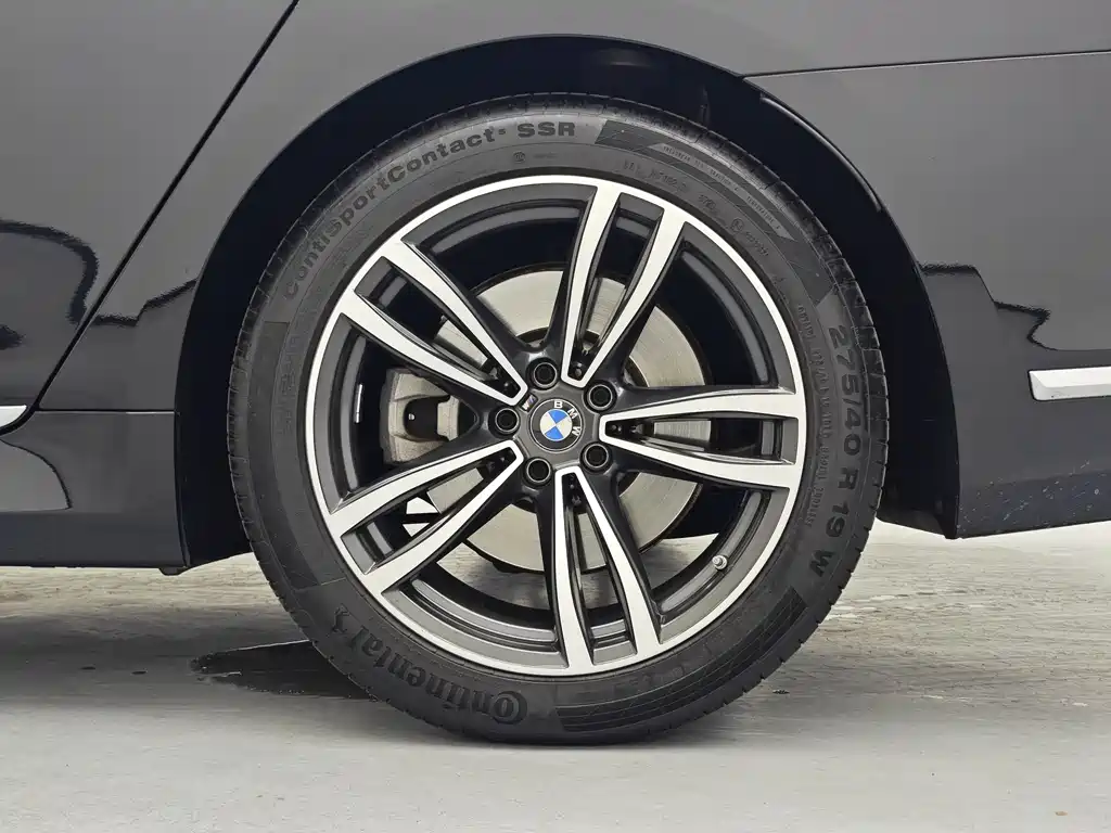 BMW 7 Series 2023 — фото 19
