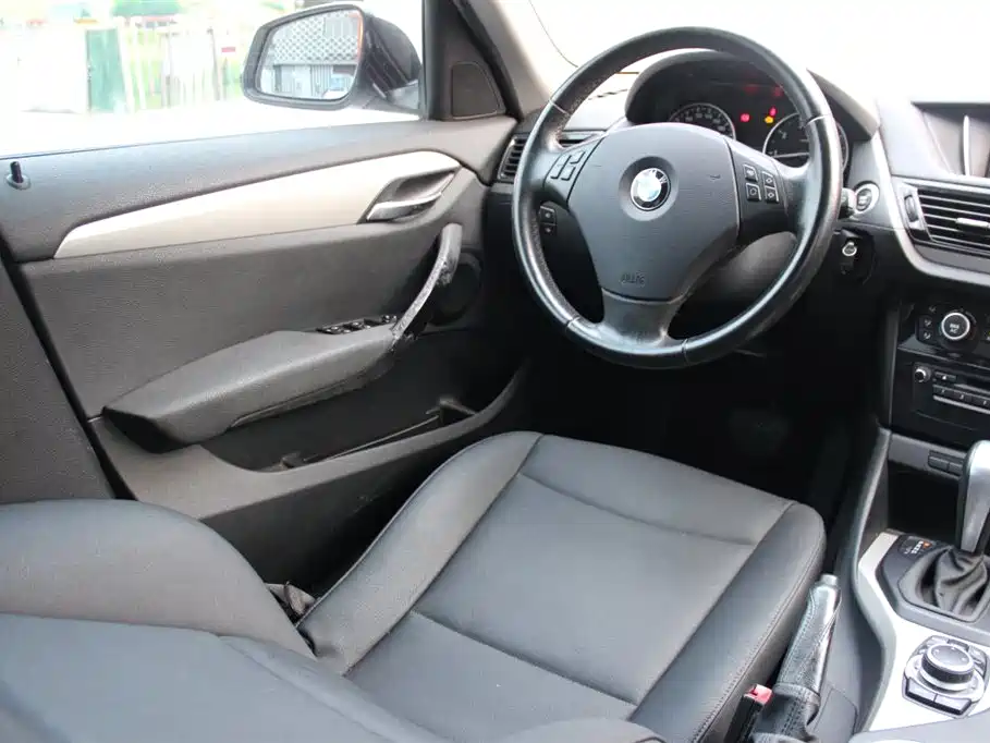 BMW X1 2013 — фото 12