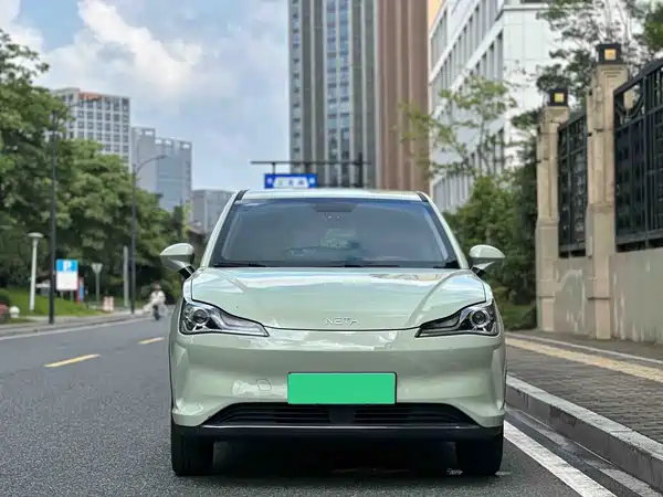 Neta V 2022