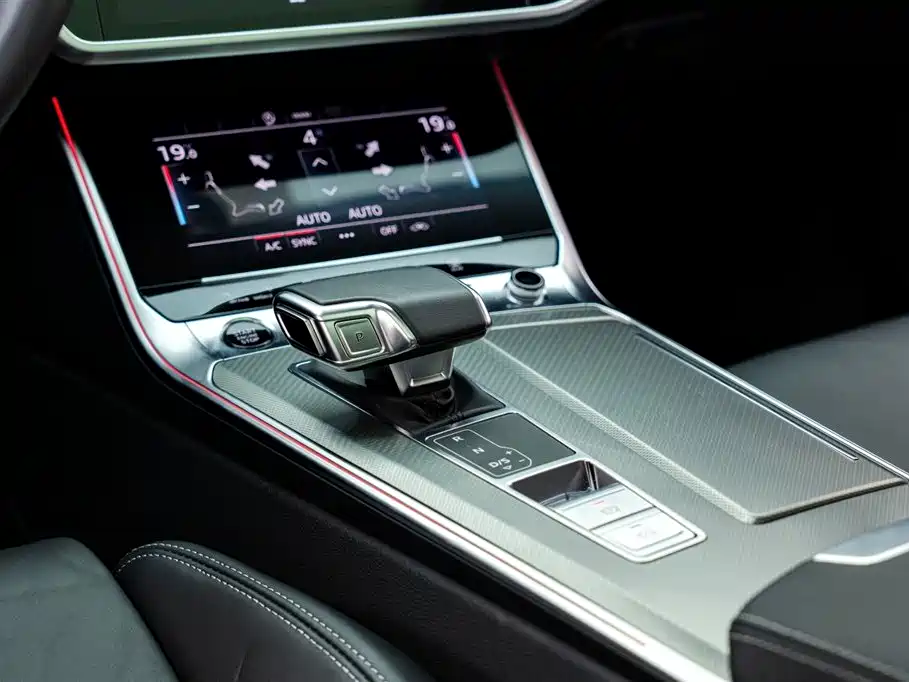 Audi A6L 2023 — фото 15