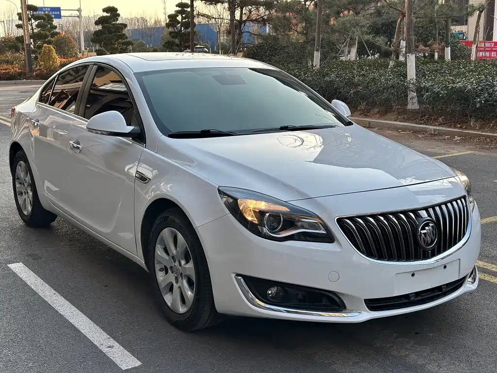 Buick Regal 2017 — фото 11