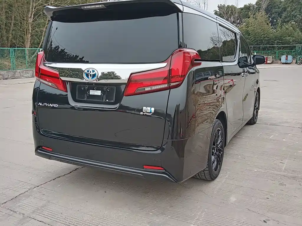 Toyota Alphard 2020 — фото 9