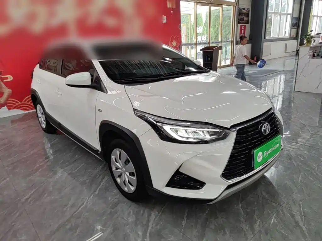 Toyota Yaris L 2021