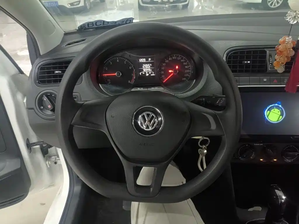 Volkswagen Polo 2019 — фото 11