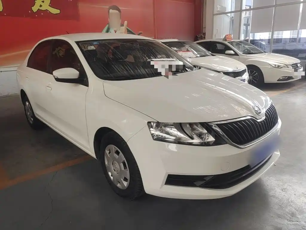 Skoda Rapid 2018 — фото 4