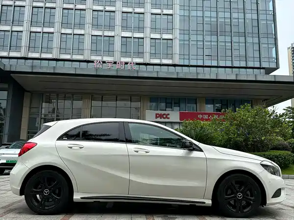 Mercedes-Benz A-Class 2014