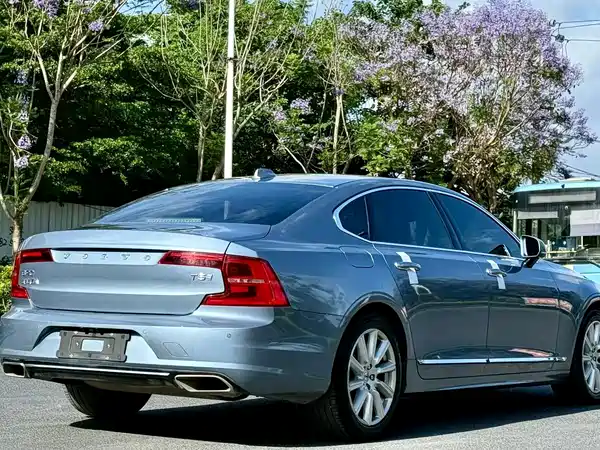 Volvo S90 2020