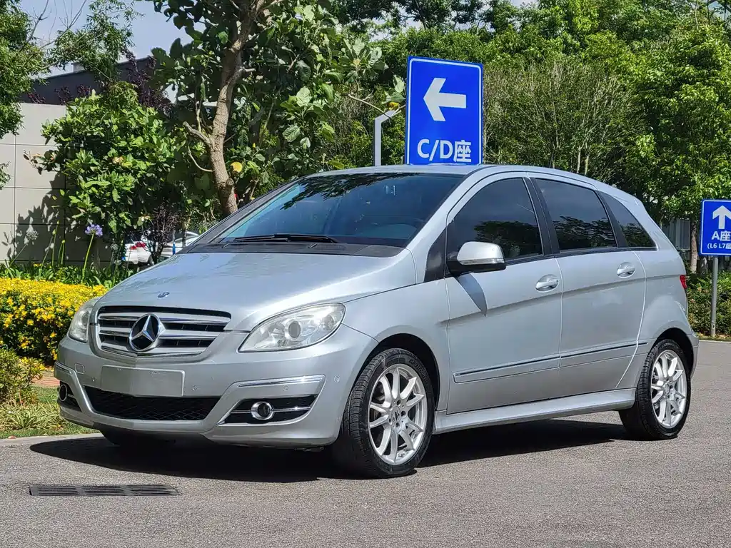 Mercedes-Benz B-Class 2012 — фото 1