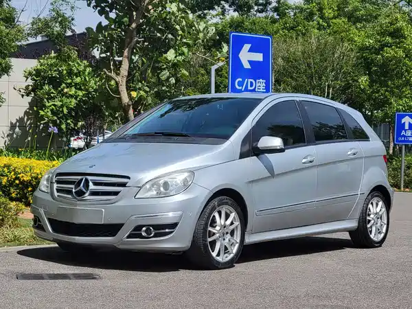 Mercedes-Benz B-Class 2012