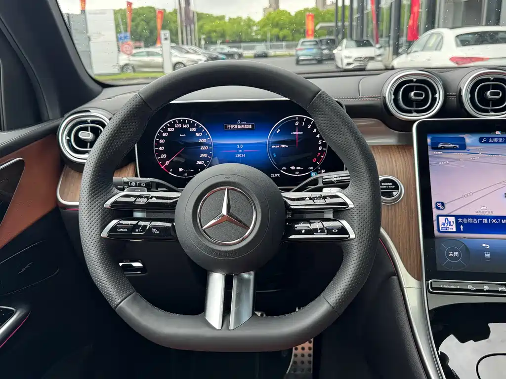 Mercedes-Benz GLC EV 2026 — фото 10