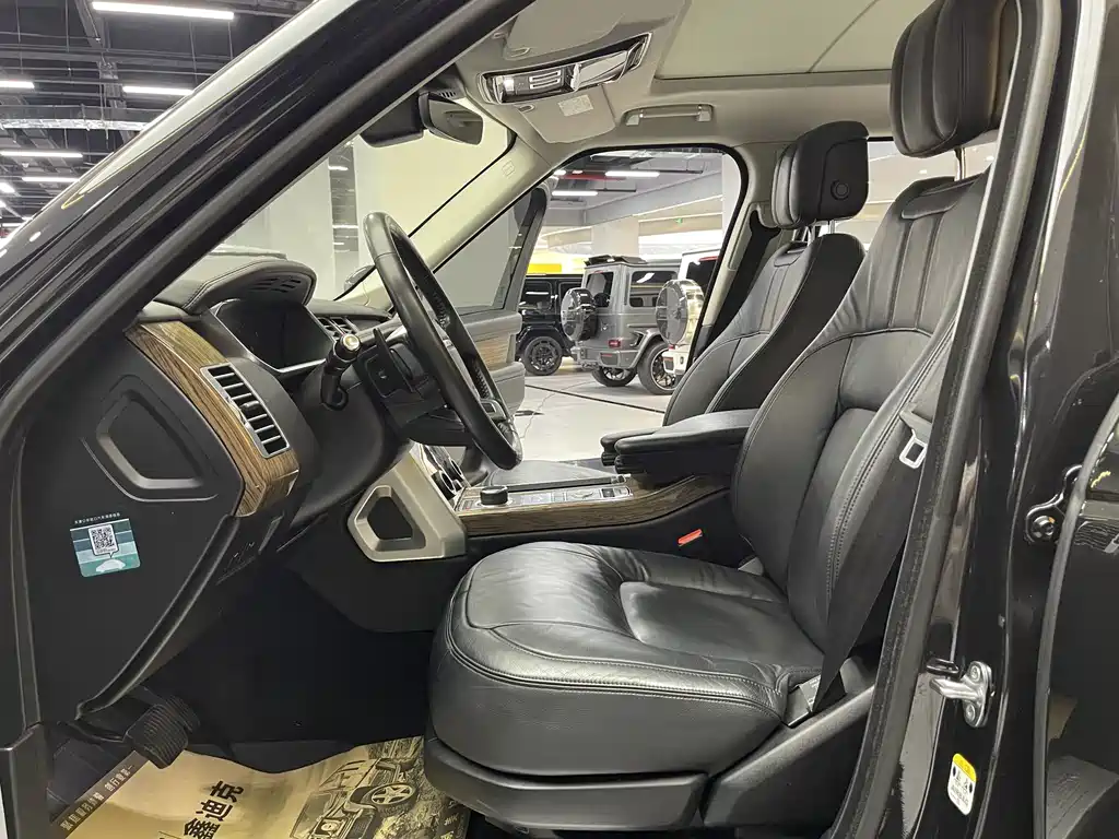 Land Rover Range Rover 2019 — фото 14