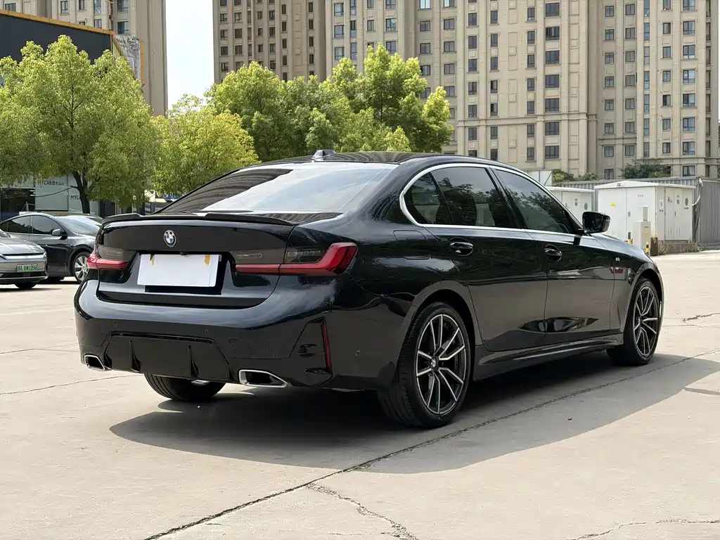 BMW 3 Series 2025