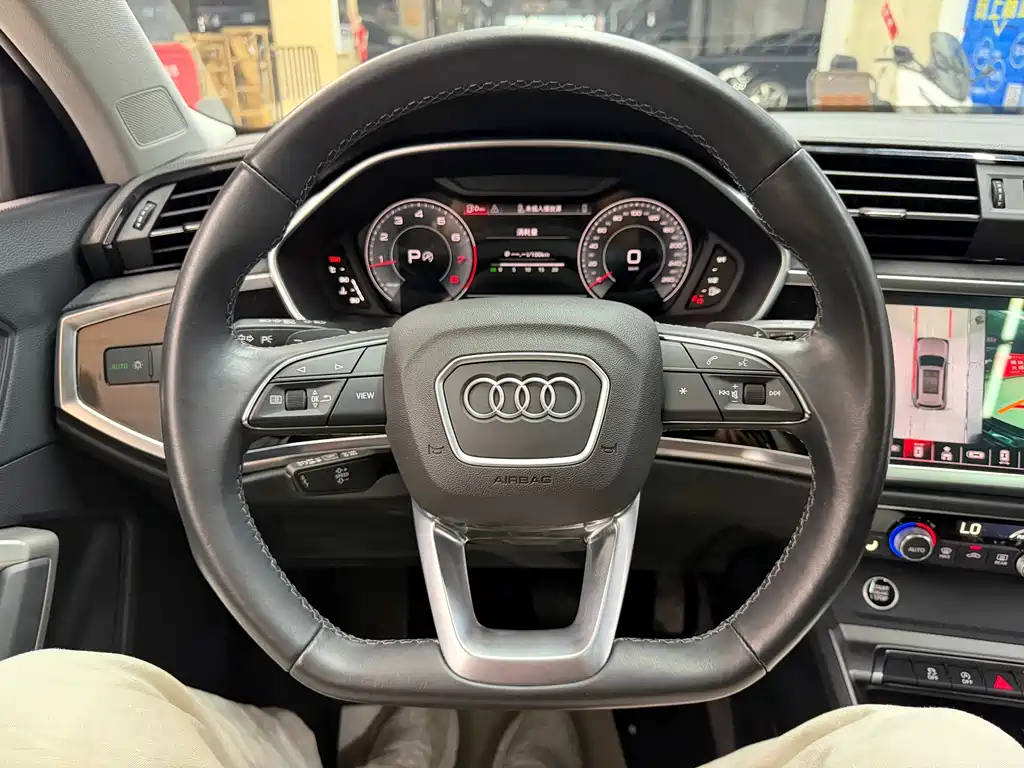Audi Q3 2022 — фото 12