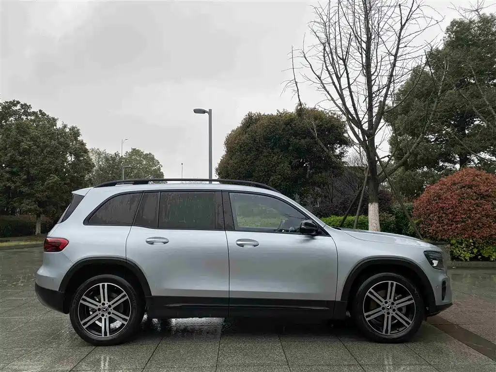 Mercedes-Benz GLB 2023 — фото 13
