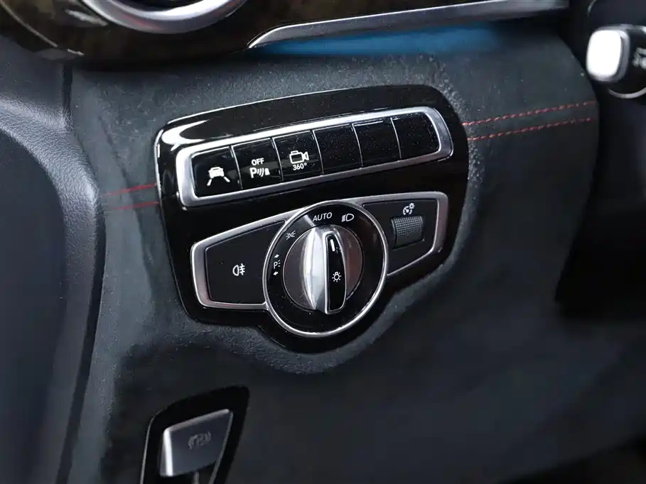 Mercedes-Benz V-Class 2016 — фото 17