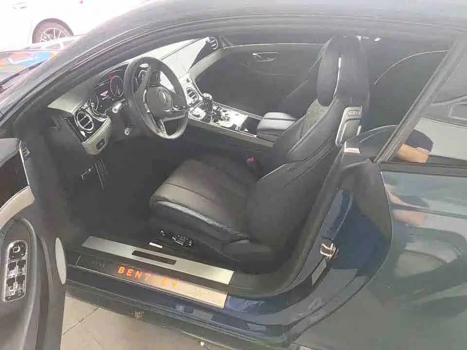 Bentley Continental 2020