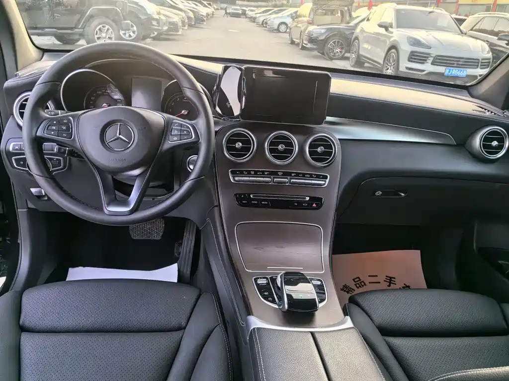 Mercedes-Benz GLC 2017 — фото 11