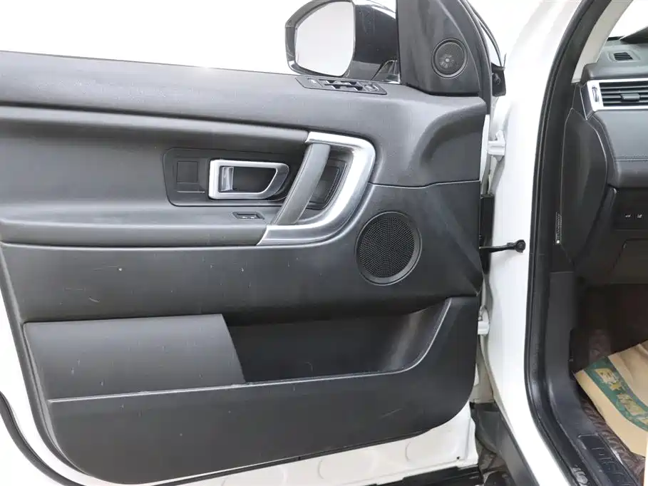 Land Rover Discovery Sport 2019 — фото 11