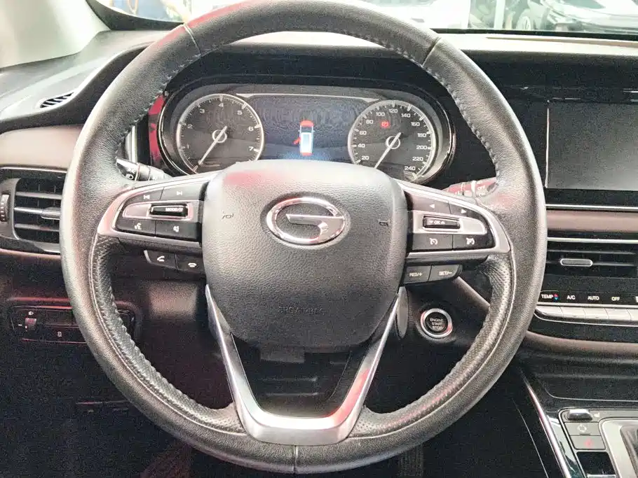 GAC Trumpchi M6 2020 — фото 15