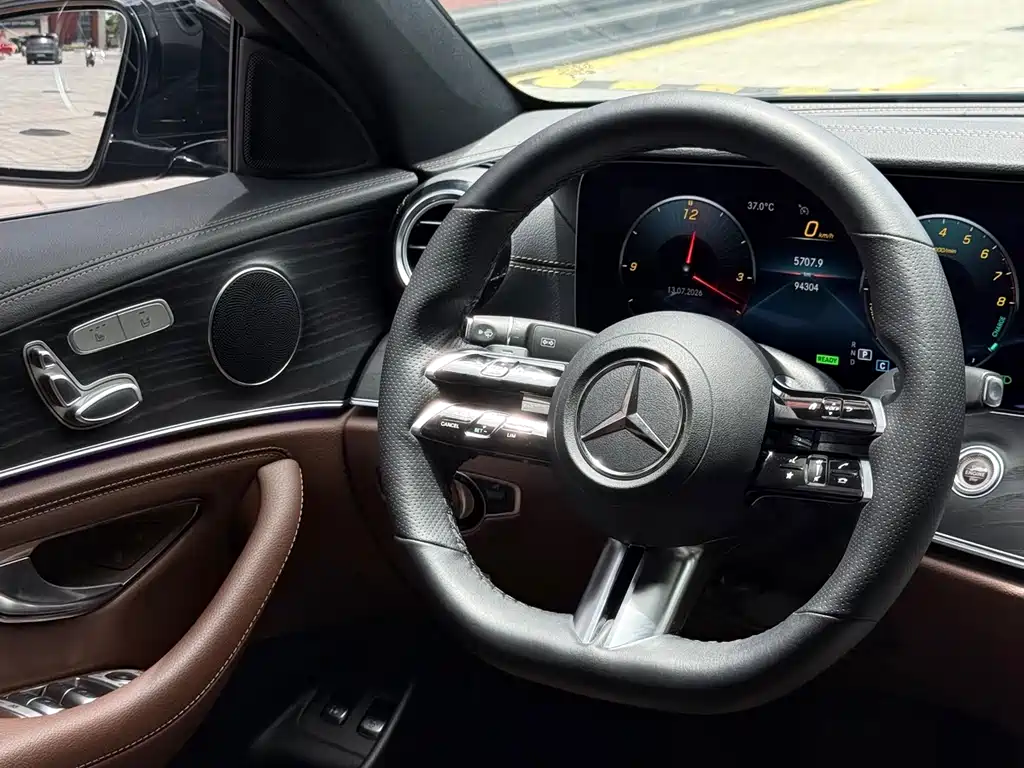 Mercedes-Benz E-Class New Energy 2023 — фото 20