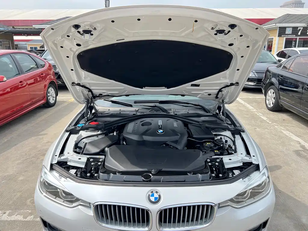BMW 3 Series 2017 — фото 22