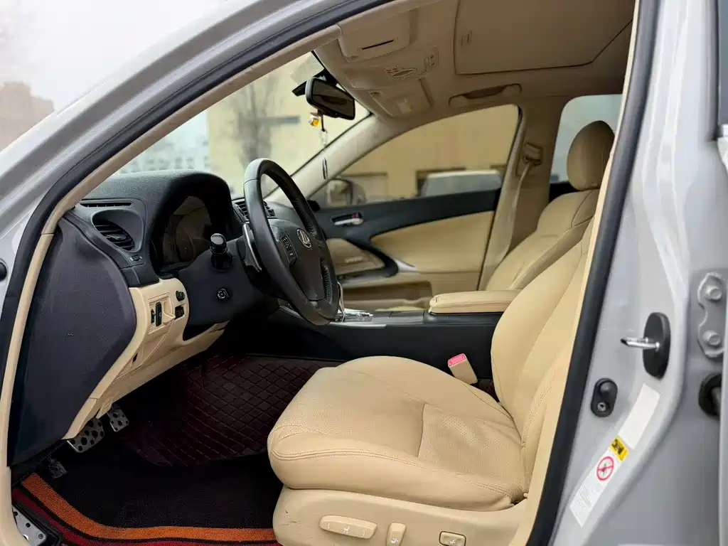 Lexus IS 2008