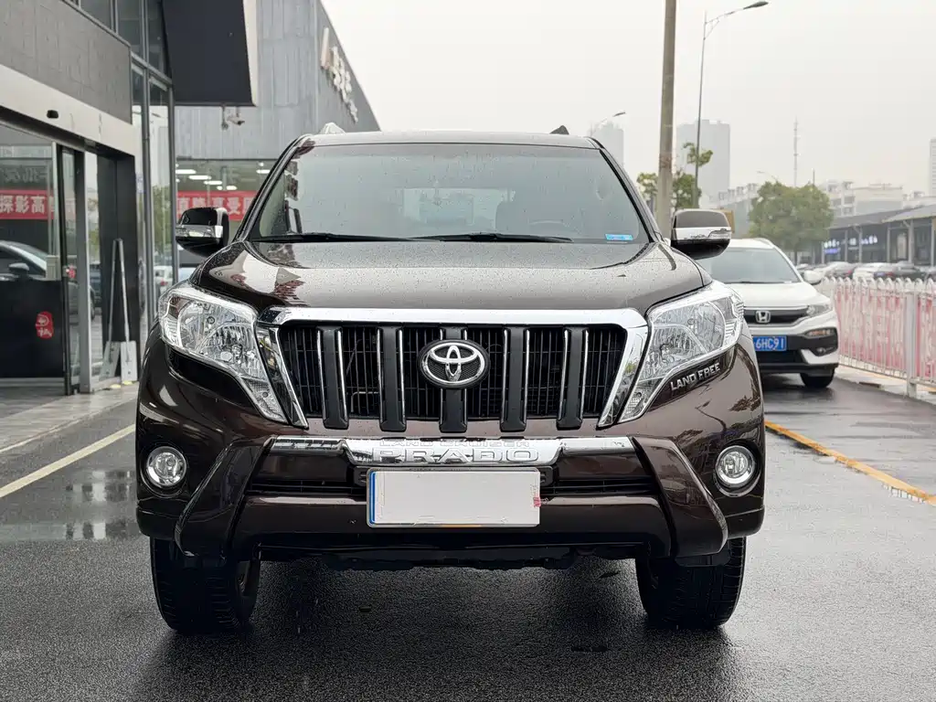 Toyota Prado 2018 — фото 2