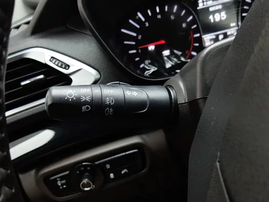 GAC Motor Trumpchi GS4 2015 — фото 21