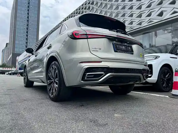 Hongqi HS5 2023