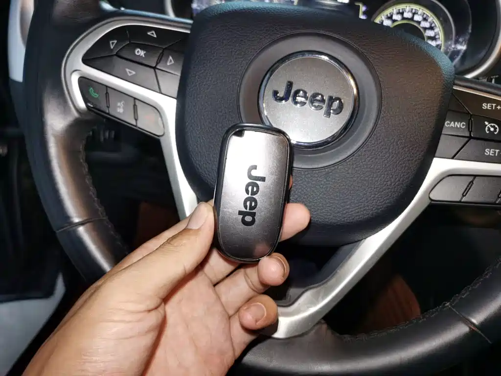 Jeep Cherokee 2017 — фото 9