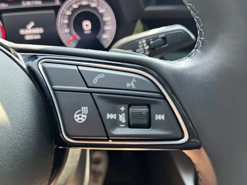 Audi A3 2023 — фото 17