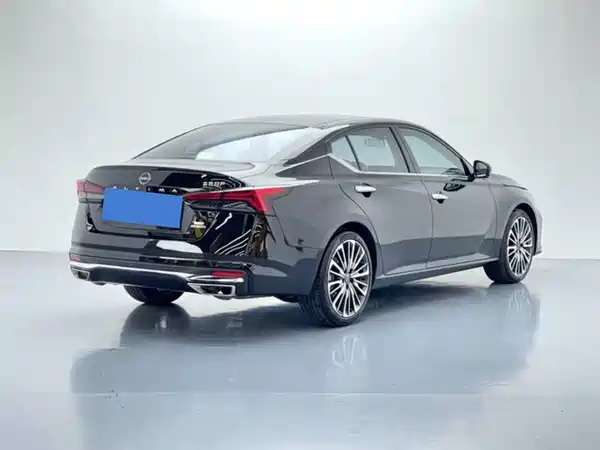 Nissan Teana 2022
