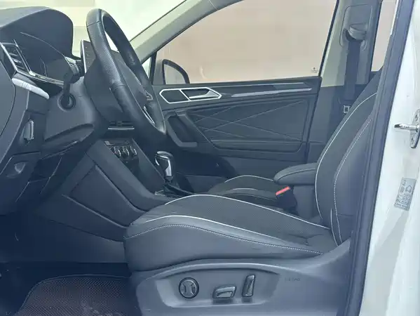 Volkswagen Tiguan L 2023