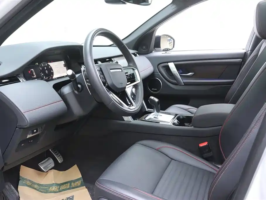 Land Rover Discovery Sport 2023 — фото 13