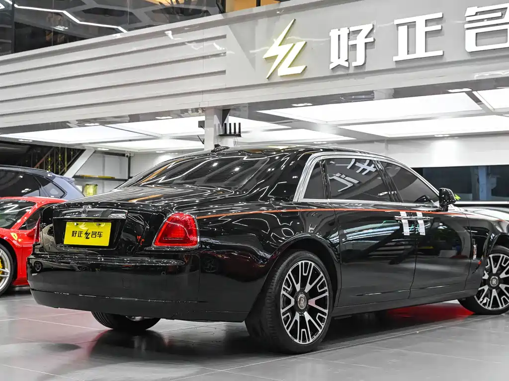 Rolls-Royce Ghost 2016 — фото 4