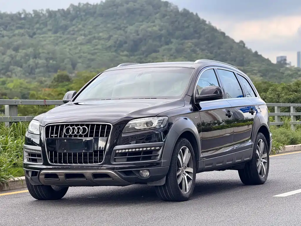Audi Q7 2015 — фото 1