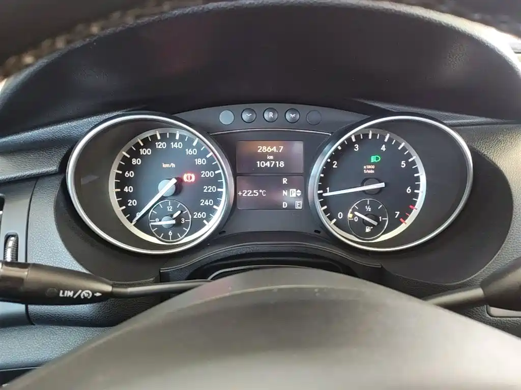 Mercedes-Benz R-Class 2015 — фото 12