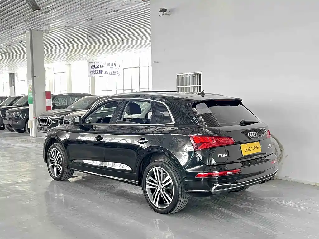Audi Q5L 2021 — фото 3