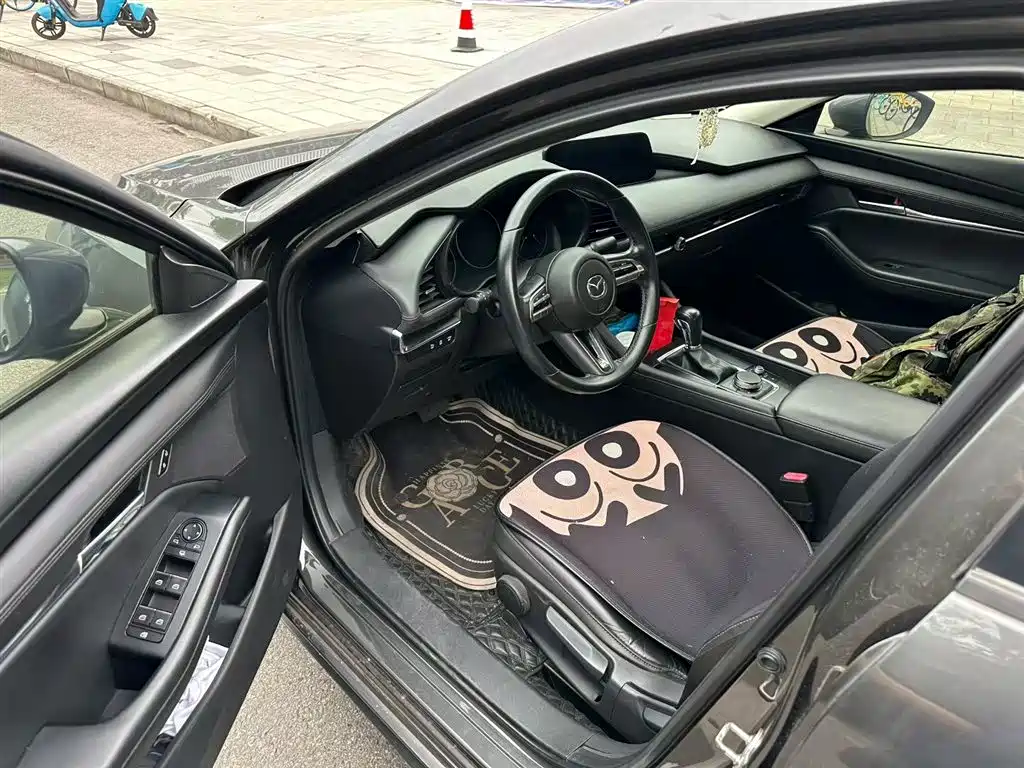 Mazda 3 Axela 2020