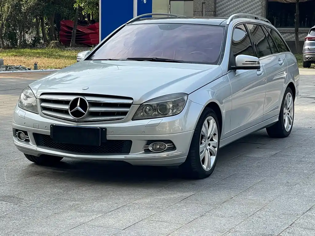 Mercedes-Benz C-Class 2011 — фото 1