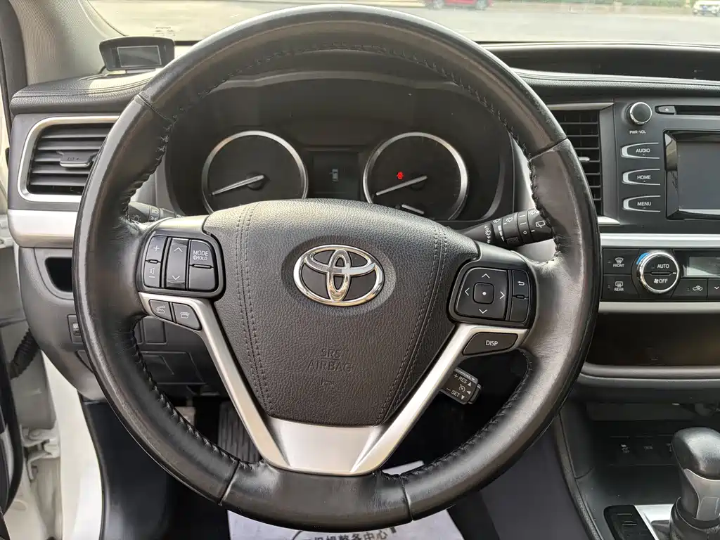 Toyota Highlander 2017 — фото 10