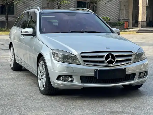 Mercedes-Benz C-Class 2010