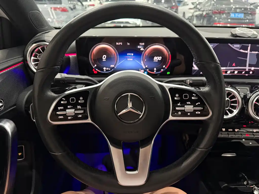Mercedes-Benz A-Class 2023 — фото 13