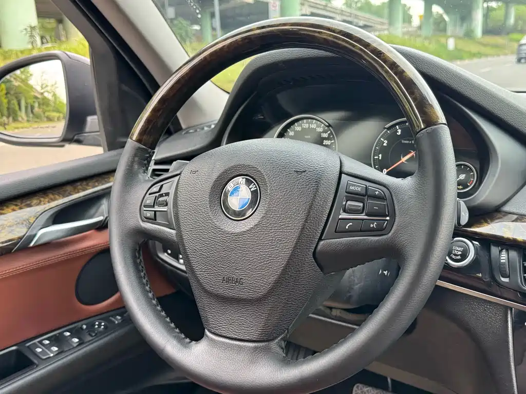 BMW X5 2018 — фото 10