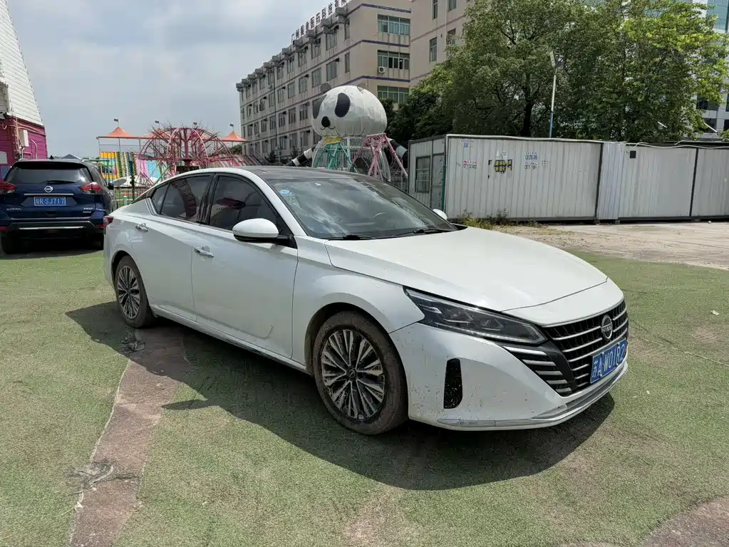 Nissan Teana 2023