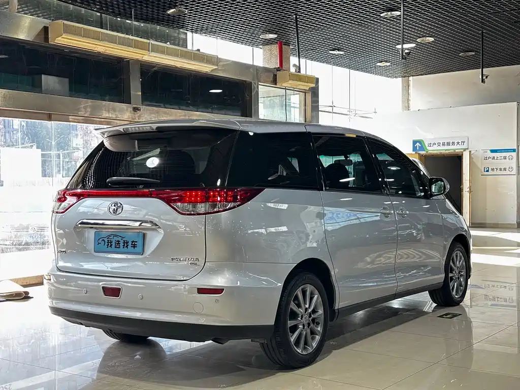 Toyota Previa 2012 — фото 20