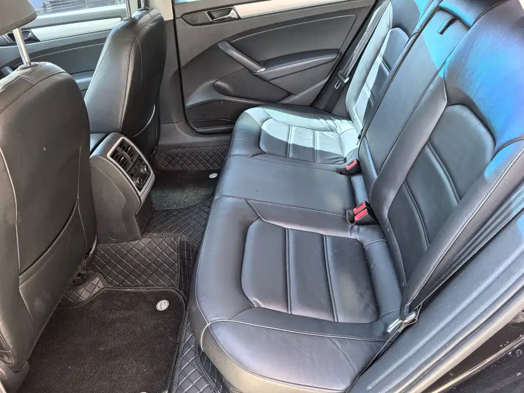 Volkswagen Passat 2015 — фото 12