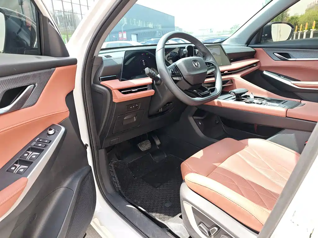 Changan CS75 PLUS 2025 — фото 10