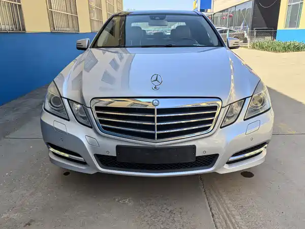 Mercedes-Benz E-Class 2011