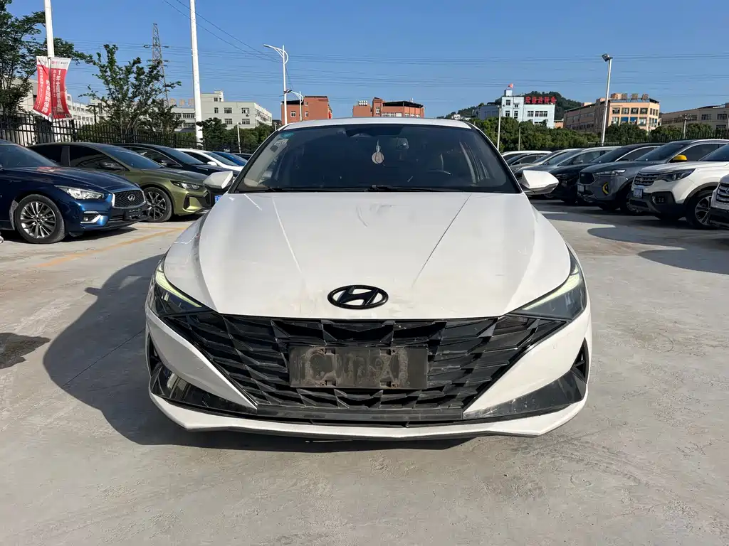 Hyundai Elantra 2021 — фото 2